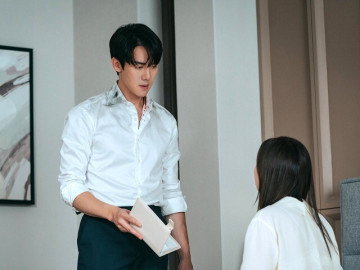 Gọi điện về nhà nhưng quên tắt máy, nghe vợ nựng con tôi liền về quê đề nghị ly hôn