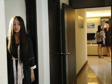 Anh trai chị dâu ngủ lại nhà, 1 giờ sáng tôi lặng người khi vô tình nghe hai người nói chuyện