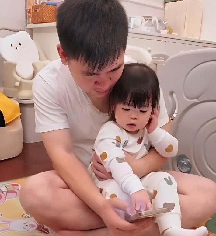 Con gái Đỗ Mỹ Linh amp;#34;khó dỗ dànhamp;#34; khiến mẹ đau đầu, là amp;#34;tiểu thư cành vàngamp;#34; được bố chủ tịch đích thân đưa đón - 5