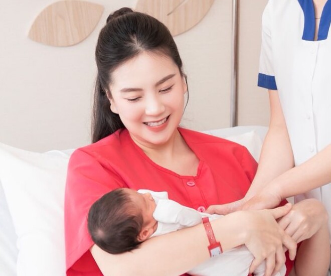 Mai Ngọc gia nhập hội nghiện con, thường xuyên khoe ảnh đầu đời của quý tử.
