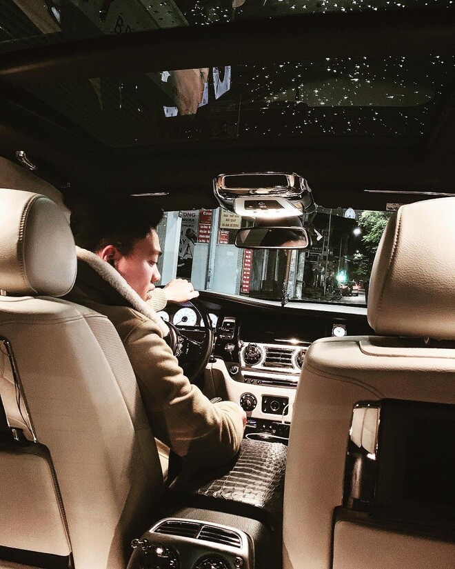 Em trai BTV Ngọc Trinh nổi tiếng là rich kid chính hiệu.