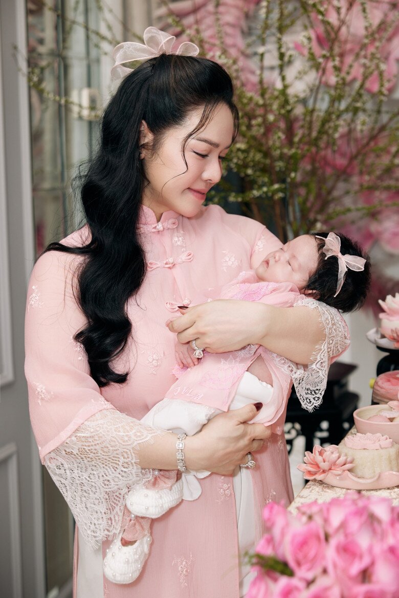 Đầu năm 2025, Nhật Kim Anh hạ sinh con thứ 2.