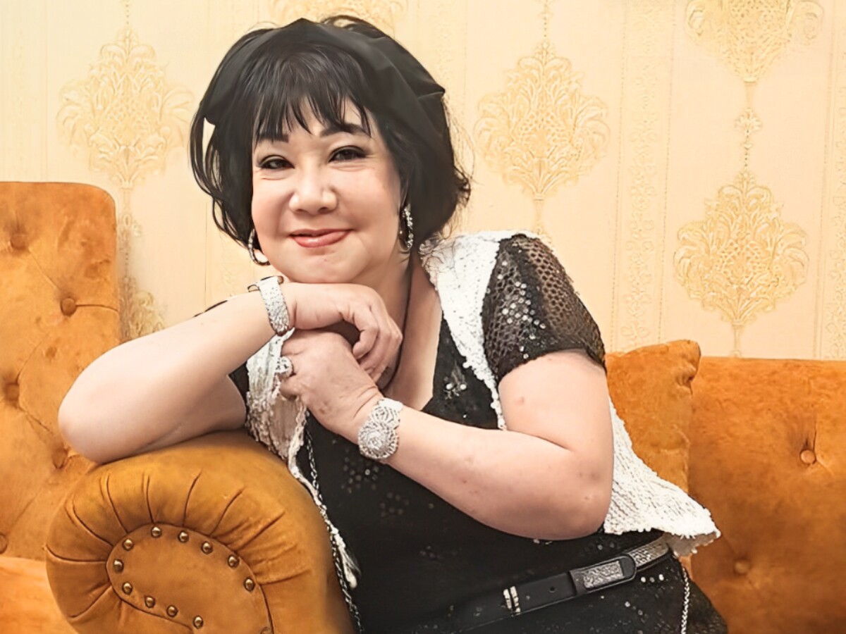 Sau khi ly hôn, nữ danh hài chủ động tìm vợ mới cho chồng cũ.