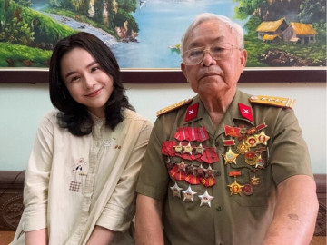 Nữ ca sĩ nổi tiếng tiết lộ mối tình đẹp của người cha Đại tá giữa thời chiến