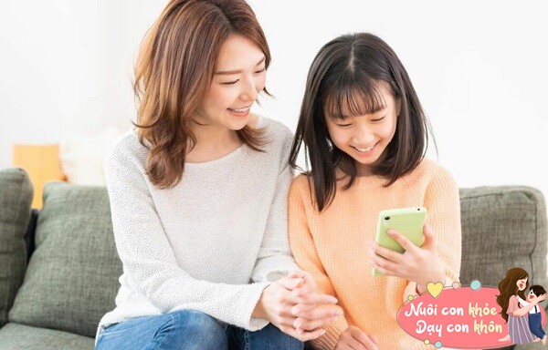 Có thể giao điện thoại khi trẻ đã ổn định về mặt cảm xúc, có đủ kỹ năng xã hội và khả năng quản lý thời gian.