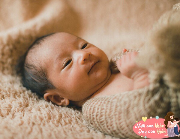 Bố mẹ đồng hành là cách tốt giúp trẻ phát triển trí tuệ.