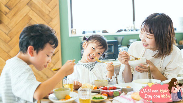 Lồng ghép các món mới vào bữa ăn.