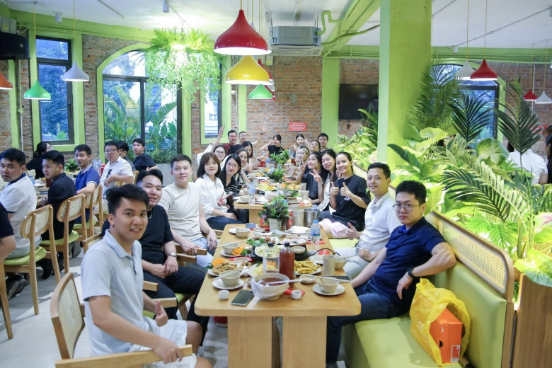 Dù là một bữa trưa nhẹ nhàng, buổi tối tụ tập bạn bè hay dịp gặp mặt gia đình, Bánh Tráng Đức Huy đều sẵn sàng mang đến cho thực khách trải nghiệm ẩm thực trọn vẹn nhất.
