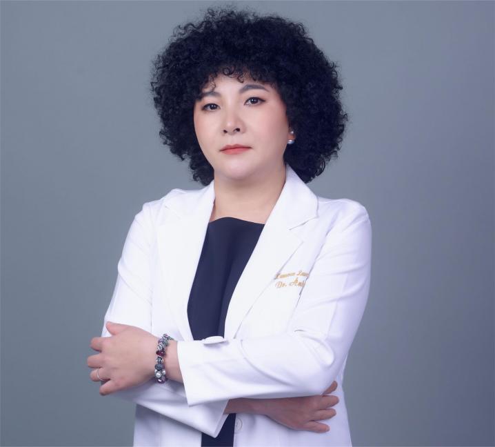 Doctor Ánh Hiền.