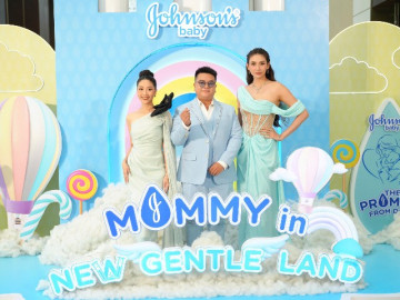 Võ Hoàng Yến xúc động tại sự kiện lớn dành cho mẹ bỉm của Johnson’s Baby
