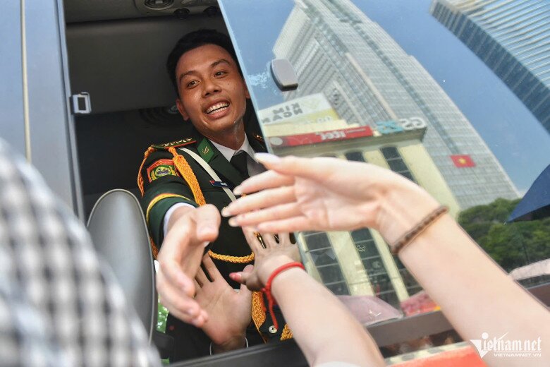 Đoàn diễu binh Quân đội, Công an amp;#34;đi trong vòng tay nhân dânamp;#34; - 2