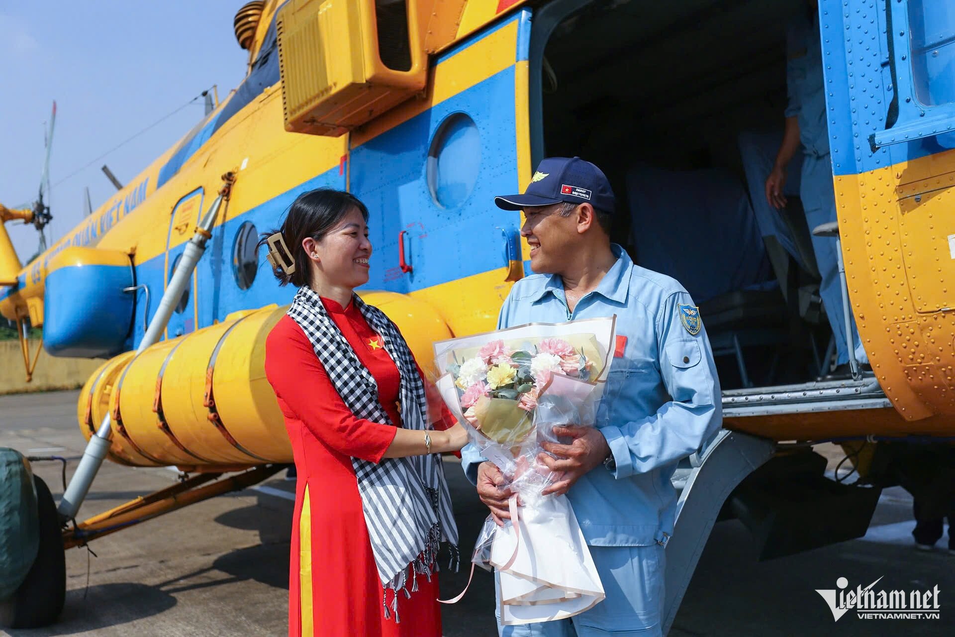 Đoàn diễu binh Quân đội, Công an amp;#34;đi trong vòng tay nhân dânamp;#34; - 10