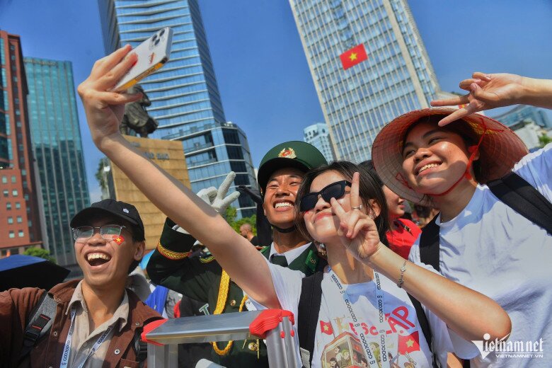 Đoàn diễu binh Quân đội, Công an amp;#34;đi trong vòng tay nhân dânamp;#34; - 5