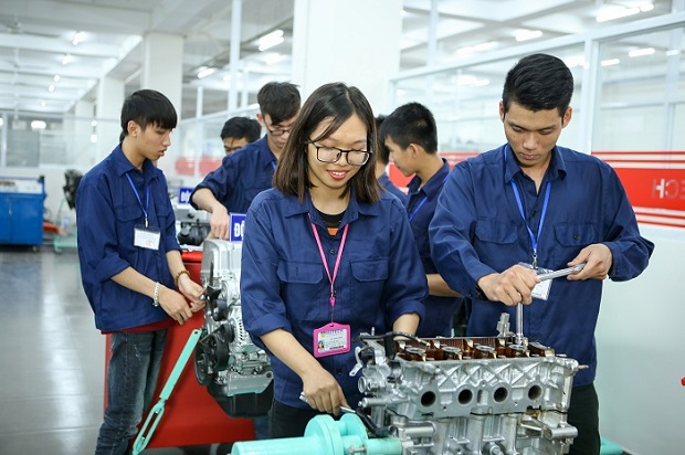 5 ngành học ở Việt Nam dễ xin việc, thị trường luôn khát nhân lực trong những năm tới, ra trường amp;#34;hái ra tiềnamp;#34; - 2