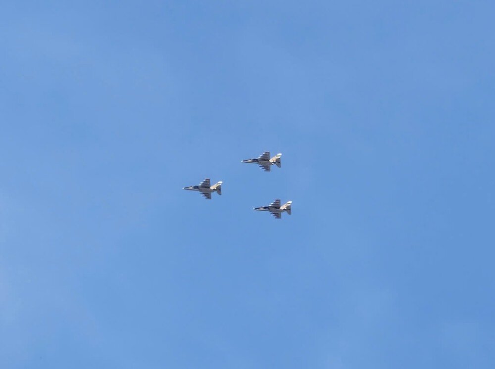 Tổng duyệt diễu binh, diễu hành 50 năm ngày thống nhất non sông: Tiêm kích Su-30MK2 thả bẫy nhiệt khi tiến vào TPHCM - 24