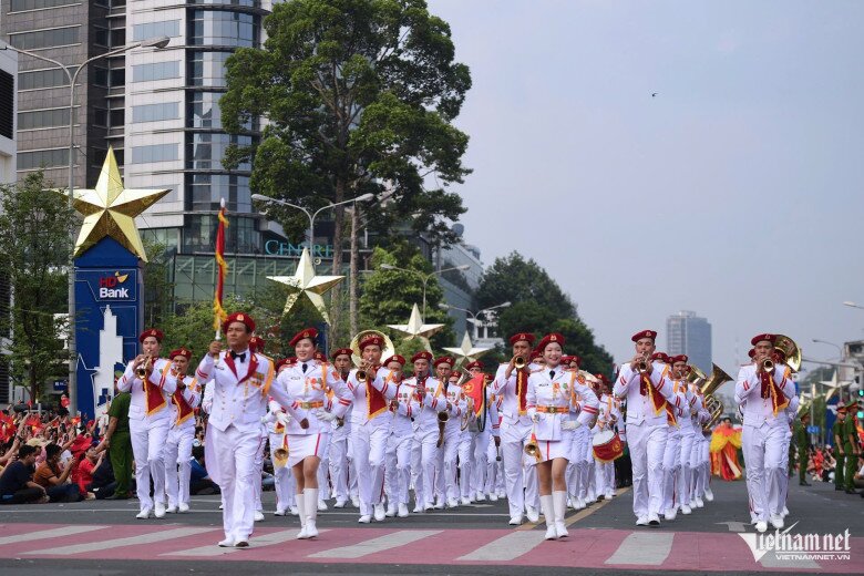 Đoàn diễu binh Quân đội, Công an amp;#34;đi trong vòng tay nhân dânamp;#34; - 38