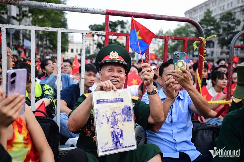 Đoàn diễu binh Quân đội, Công an amp;#34;đi trong vòng tay nhân dânamp;#34; - 42