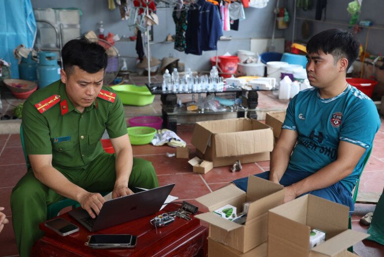 Cảnh báo: Đây là 13 loại mỹ phẩm làm giả vừa bị công an triệt phá, ai đang sử dụng thì cần dừng ngay  - 3