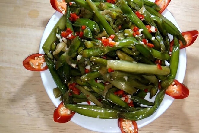 Trong các nhà hàng ở miền Tây, các món ăn từ cù nèo được du khách gần xa ưa chuộng