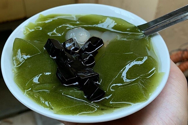 Cây dại mọc bờ rào thành đặc sản mùa hè, 100.000 đồng/kg được ưa chuộng vì hương vị lạ, trồng một lần thu hoạch vài ba năm - 2