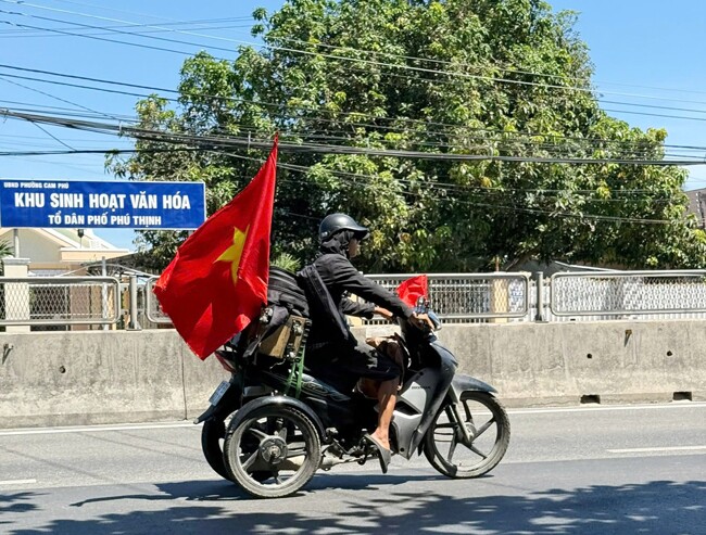 Dù trên đường đi gặp nhiều vất vả, khó khăn nhưng chàng trai chưa từng  có ý định bỏ cuộc