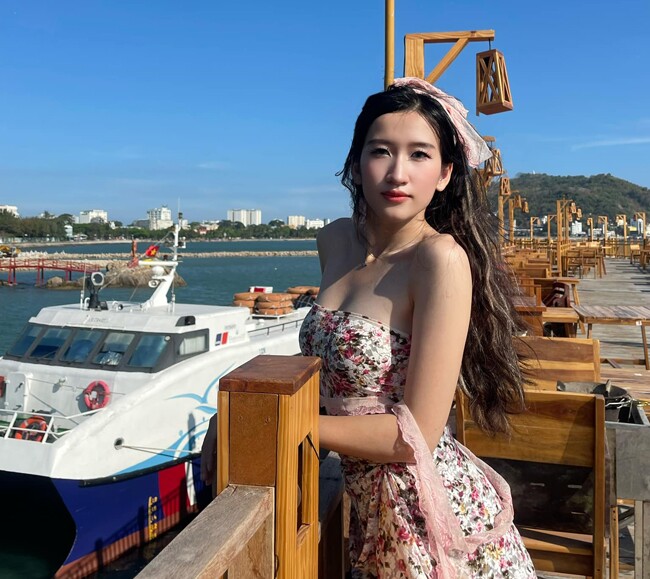 Ti Na kể lúc còn đi học, cô gặp vô số chuyện bi hài vì cái tên không giống ai