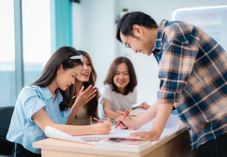 Ngành học không bao giờ lo thất nghiệp, điểm chuẩn cao chót vót, thị trường khát nhân lực với lương hơn 50 triệu/tháng - 3