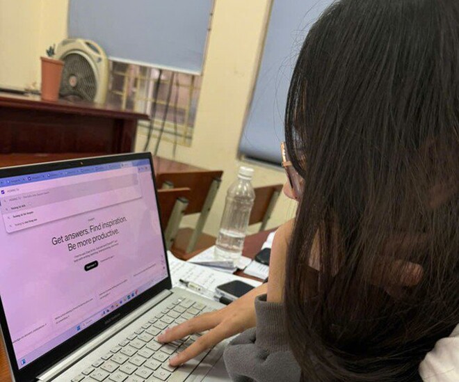 Phụ huynh lo ngại con lười tư duy, lạm dụng AI để giải bài tập về nhà, chuyên gia chỉ cách tháo gỡ - 1