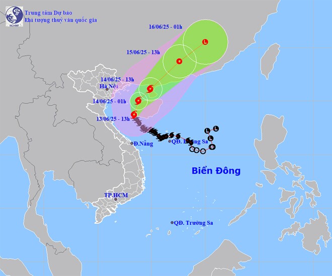 Bão số 1 giật cấp 14 tiến vào Vịnh Bắc Bộ chiều nay.