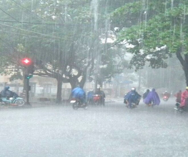 Chiều nay Hà Nội tái diễn mưa dông.