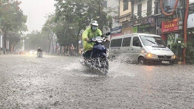 Miền Bắc còn nhiều đợt mưa dông những ngày tới.