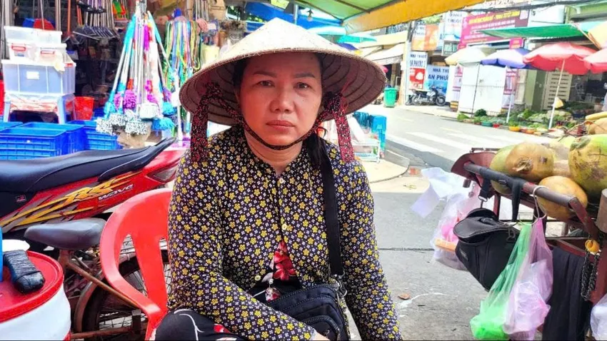 Bà Bình cho biết có nhận được một cuộc điện thoại lạ và nghe tiếng con gọi mẹ ơi.... Ảnh: GĐCC