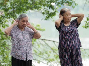 Bác sĩ 100 tuổi chia sẻ 7 bí quyết giúp sống thọ