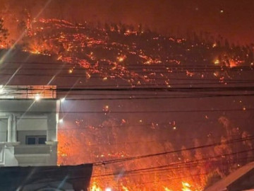 Xảy ra 2 đám cháy rừng trong đêm, Quảng Ninh huy động hàng trăm người dập lửa