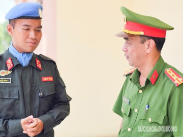 Khoảnh khắc tự hào: Hai cha con cùng đứng trong hàng ngũ diễu binh ngày 30/4