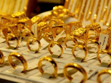 Giá vàng trong nước bỏ xa thế giới