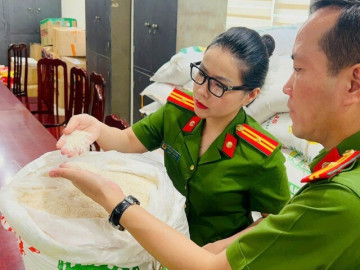 Công an Hà Nội công bố hình ảnh hơn 17 tấn gạo ngon nhất thế giới bị làm giả