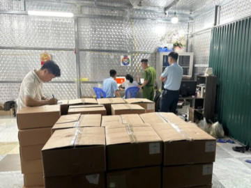 Hà Nội: Thu giữ hơn 5.000 sản phẩm mỹ phẩm Hàn Quốc trôi nổi trị giá trên 2 tỷ đồng