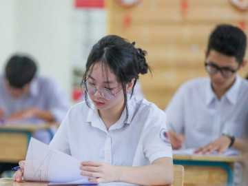 Đề thi Văn chuyên lớp 10 Hà Nội năm 2025 bàn về ánh sáng riêng bên trong mỗi người