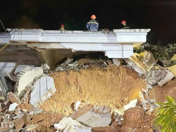 Sạt lở đất vùi lấp nhà dân ở TP Yên Bái, nam sinh 15 tuổi tử vong