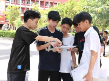 Giáo viên dự đoán Tiếng Anh, Sinh học phổ điểm ở mức 4- 5, Vật lý dễ có mưa điểm 10