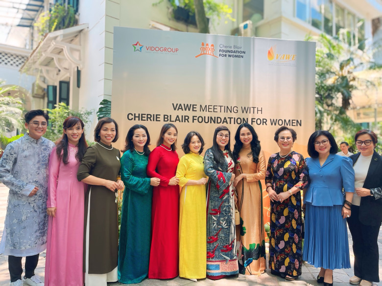 Buổi gặp gỡ với sự góp mặt của nhiều đại biểu cấp cao amp; đại diện doanh nghiệp