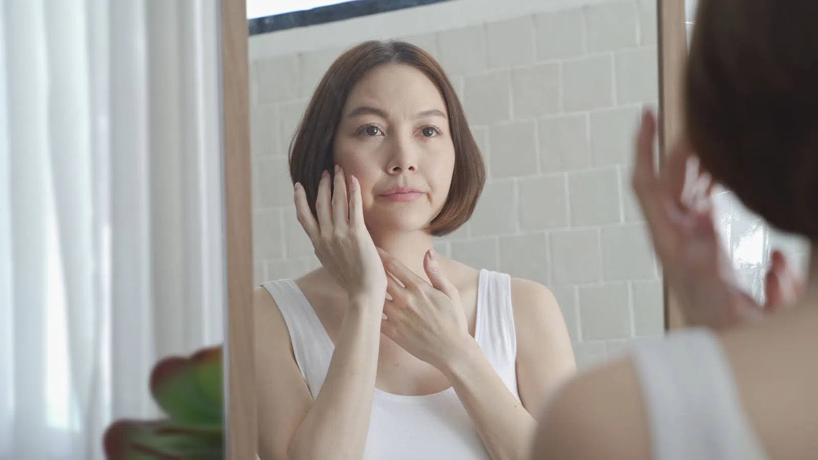  Nếu không chọn đúng loại kem chống nắng cũng như sử dụng kem chống nắng vào thời điểm da “chưa sẵn sàng”, làn da có thể bị tổn thương và lão hóa nhiều hơn