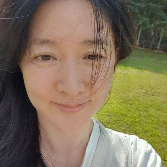 Lee Young Ae nhận được nhiều lời khen vì dám sống thật với bản thân 