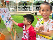 Sức khỏe - Mang Tết thiếu nhi về bệnh viện, nơi các em nhỏ tạm quên mũi kim tiêm để vui hội dân gian, vẽ tranh tô màu