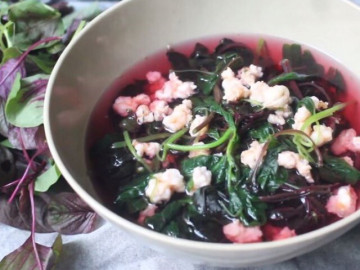 Loại rau càng ăn nhiều càng dễ hại thận, được bán đầy ở chợ Việt với giá 5.000 đồng/mớ, hầu như ai cũng từng ăn