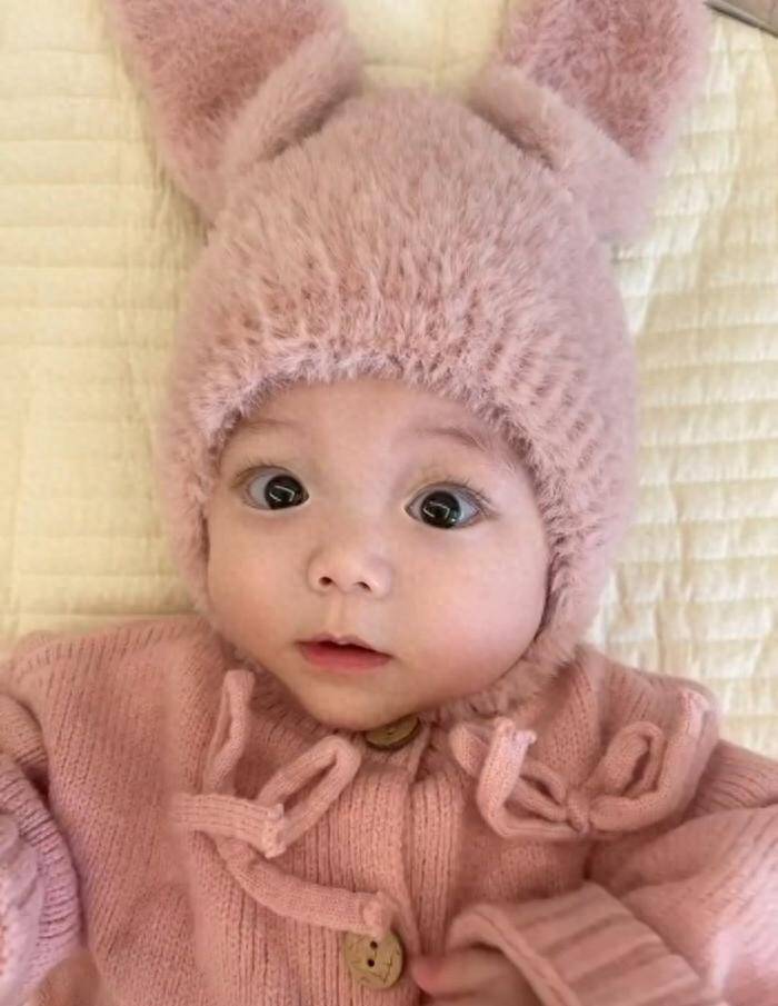 Bé gái sơ sinh chào đời chỉ nặng 660gr, bé tí như chai nước và cái kết sau 3 tháng khiến ai nấy ngã ngửa - 2