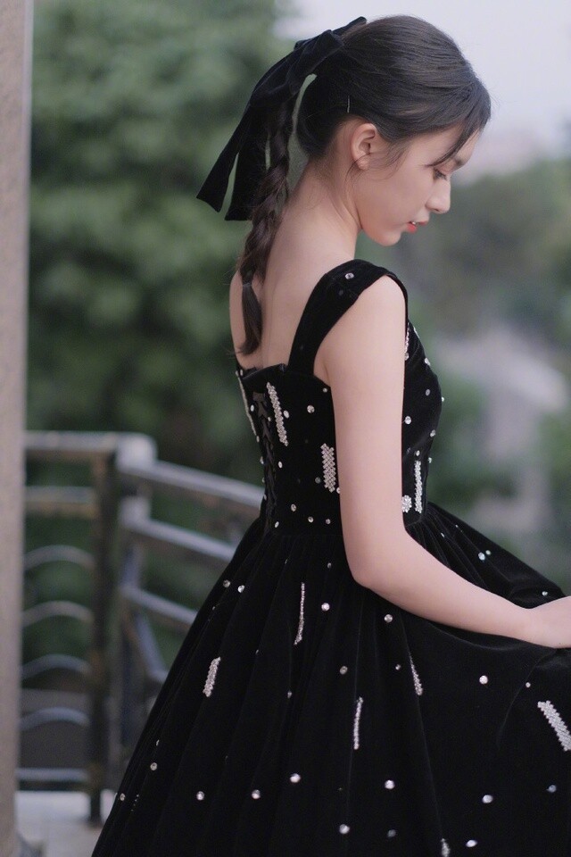 Cô bé 2 tuổi bị cả nước cấm phẫu thuật thẩm mỹ vì quá đẹp, và cái kết không ngờ ở tuổi dậy thì - 3
