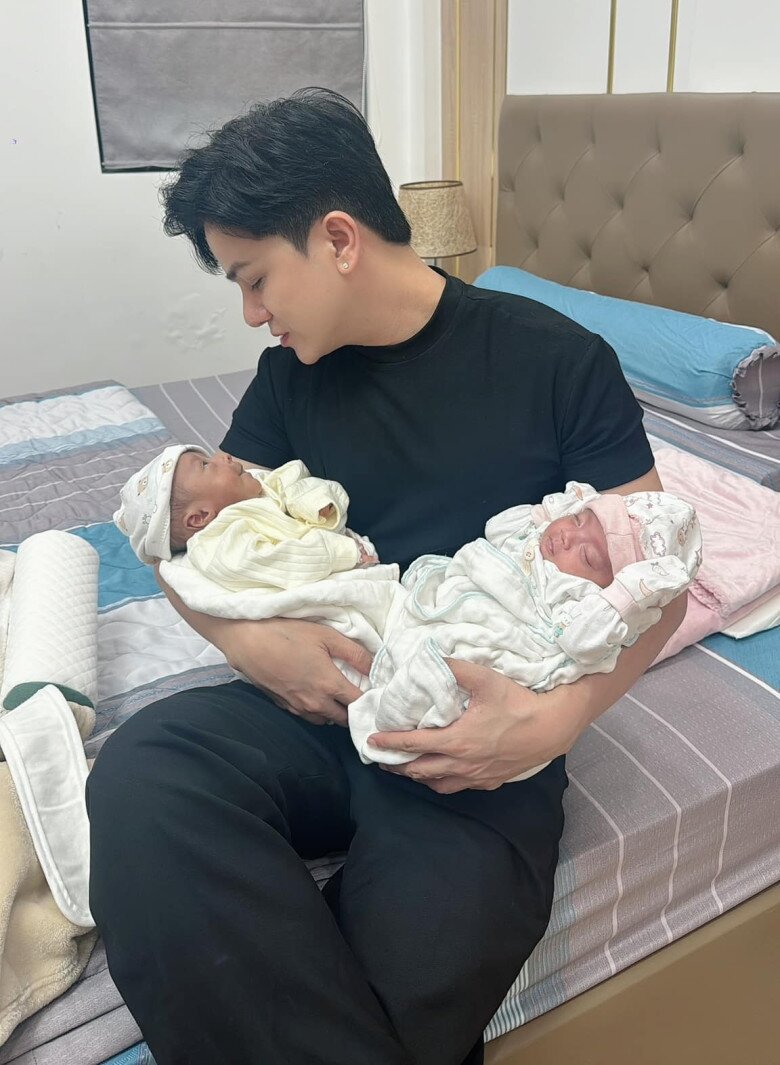 Có con sinh đôi một trai một gái, nam ca sĩ họ Khưu độc lạ nhất nhì Việt Nam đặt tên cho 2 con rất đặc biệt - 2
