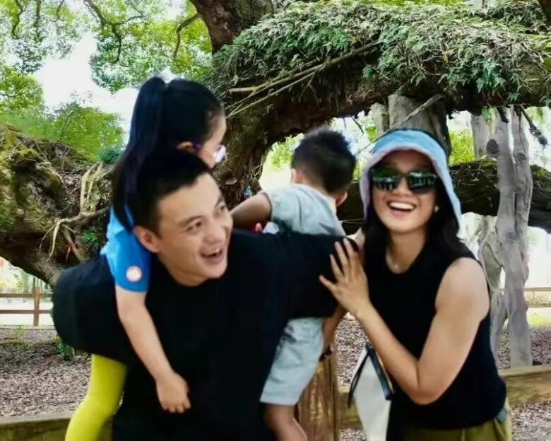Cố tình cho con gái lưu ban lớp 1 suốt 3 năm vì lý do quá sốc, nữ diễn viên nổi tiếng bị MXH chỉ trích - 6